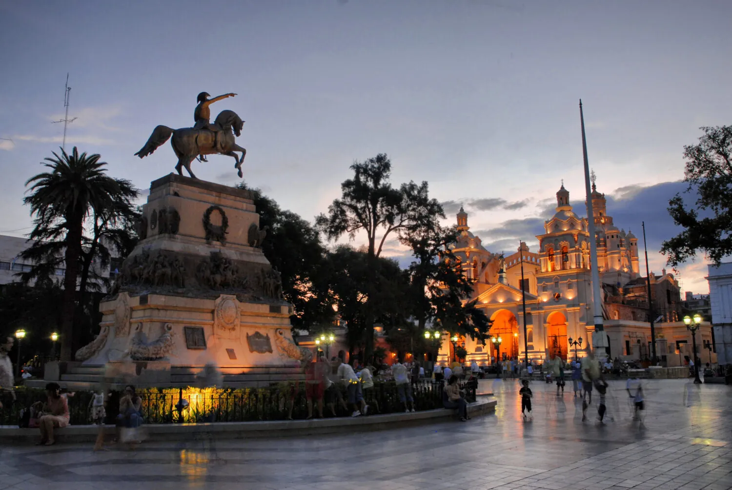 Ciudad de Córdoba, plaza para publicidad en vía pública de NVOOH