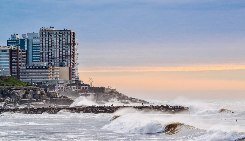 Cabo Corrientes, Mar del Plata - Publicidad en Ruta 2 hacia la Costa Atlántica, NVOOH